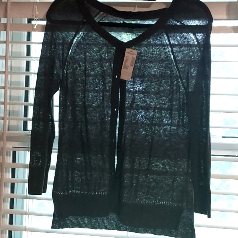American Eagle Sweater, Size Medium. Deep Gray